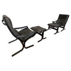 Vintage Pair of Mid-Century Westnofa Siesta Lounge Chairs with Ottomans