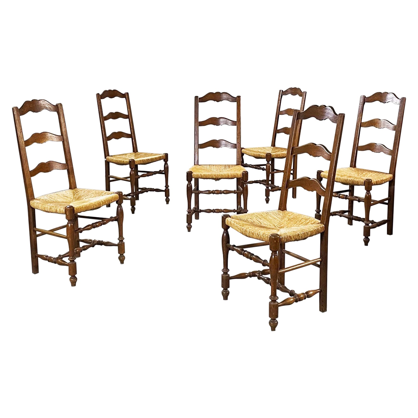 Italian Nineteenth Century Finely Crafted Wooden and Straw Chairs, Late1800s For Sale