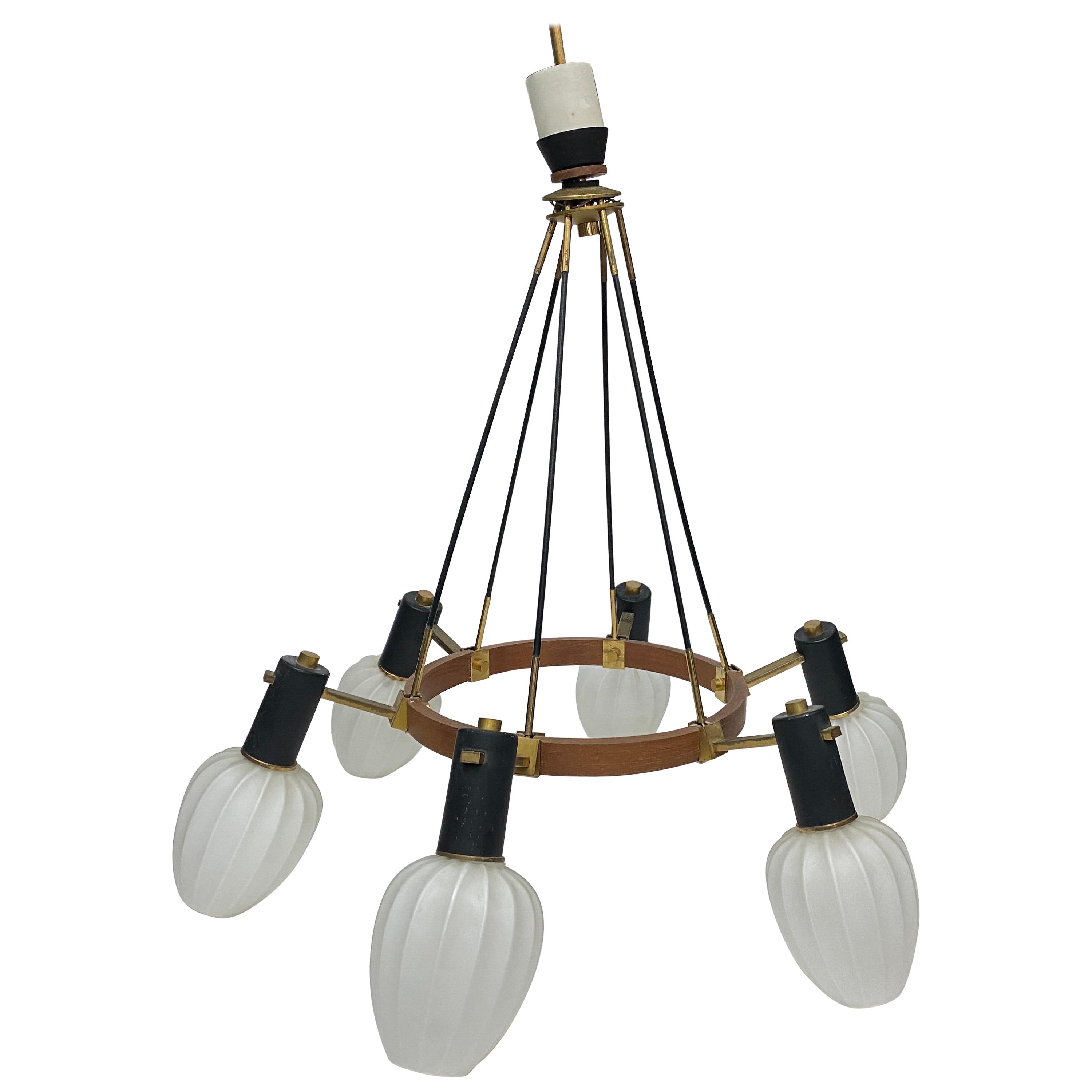 1960s Stilnovo Style Mid-Century Modern Brass Teak and Glass Italian Chandelier For Sale