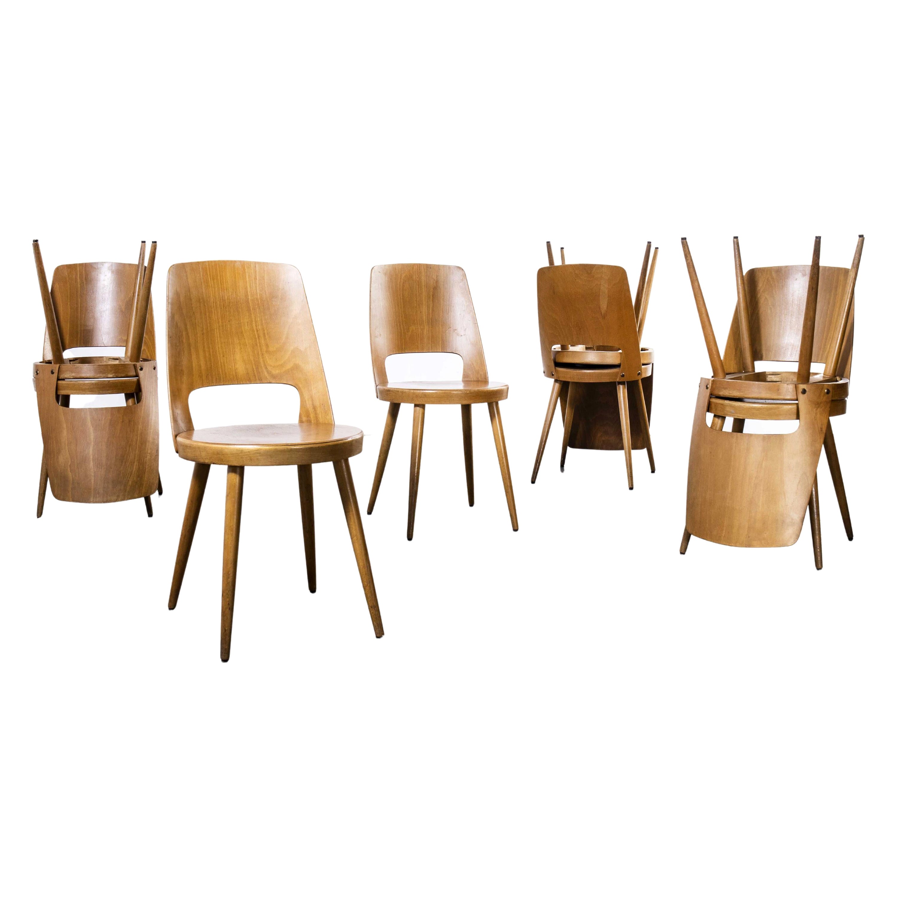 Ensemble de huit chaises de salle à manger Mondor en bois de hêtre courbé Baumann, France, années 1960 en vente
