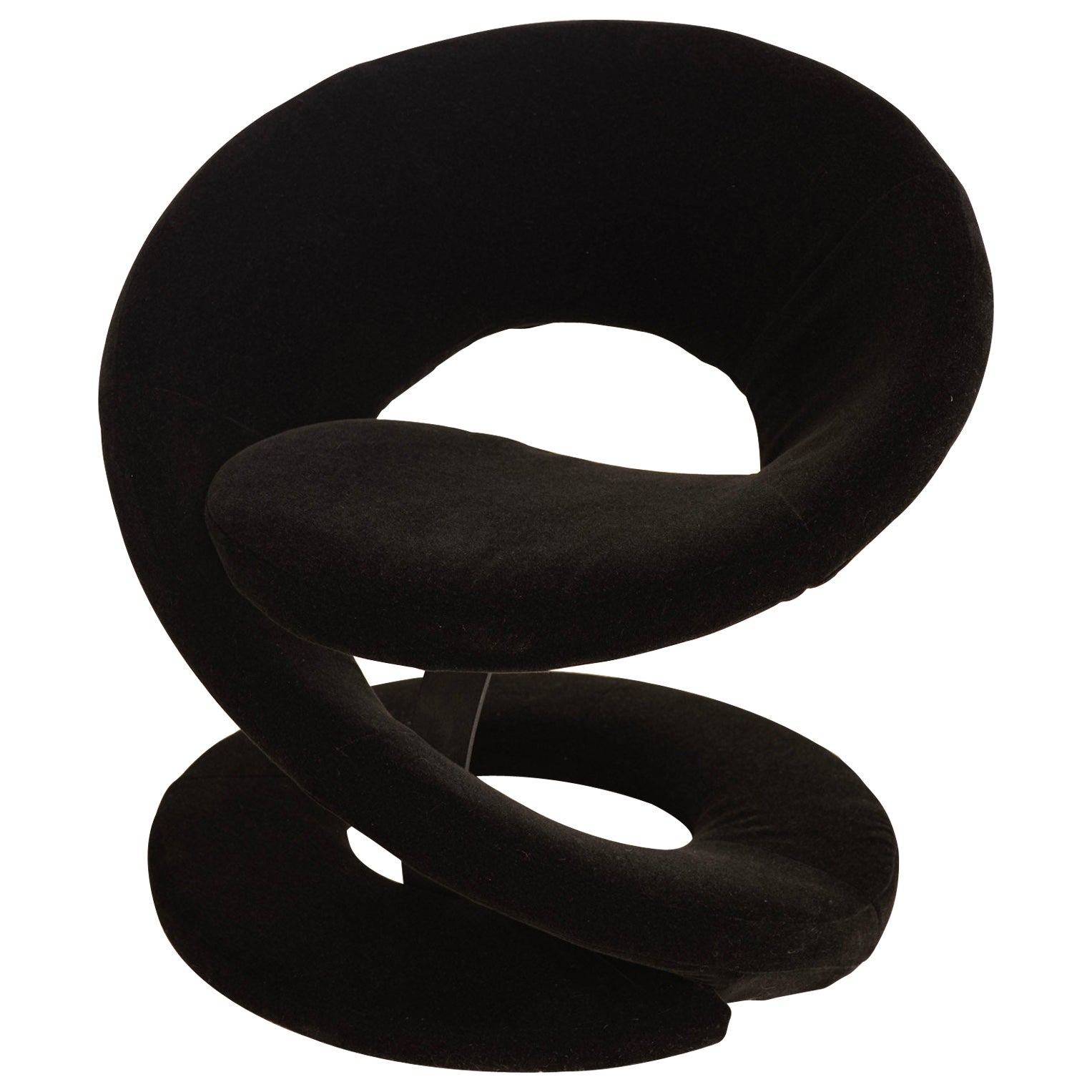 Chaise sculpturale en forme de ruban en spirale en mohair noir attribuée à Jaymar