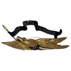 L'aigle sculpté en or « Dieu sans Amérique »