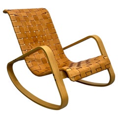 Chaise à bascule Luigi Crassevig Dondolo en bois cintré et cuir tissé pour Crassevig