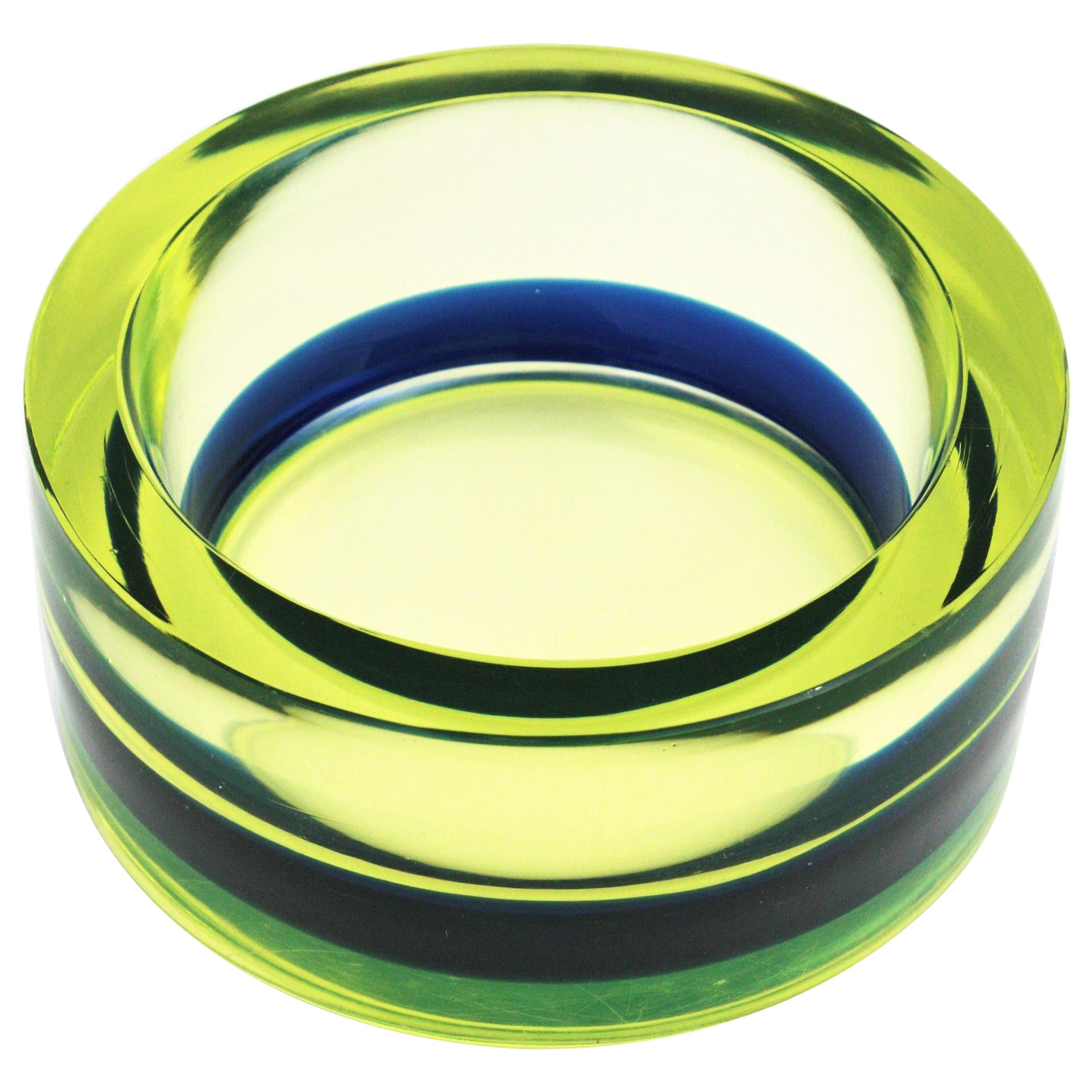 Bol de centre de table rond en verre d'art Sommerso bleu et jaune de Murano de Cenedese