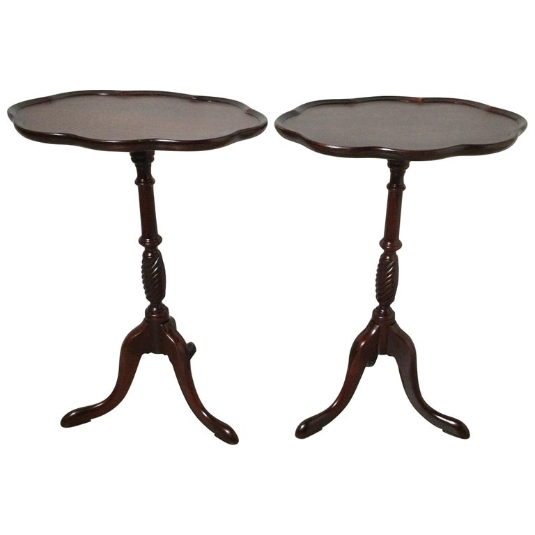 Pair of Diminutive Mahogany Pull Up Side Tables For Sale at 1stDibs