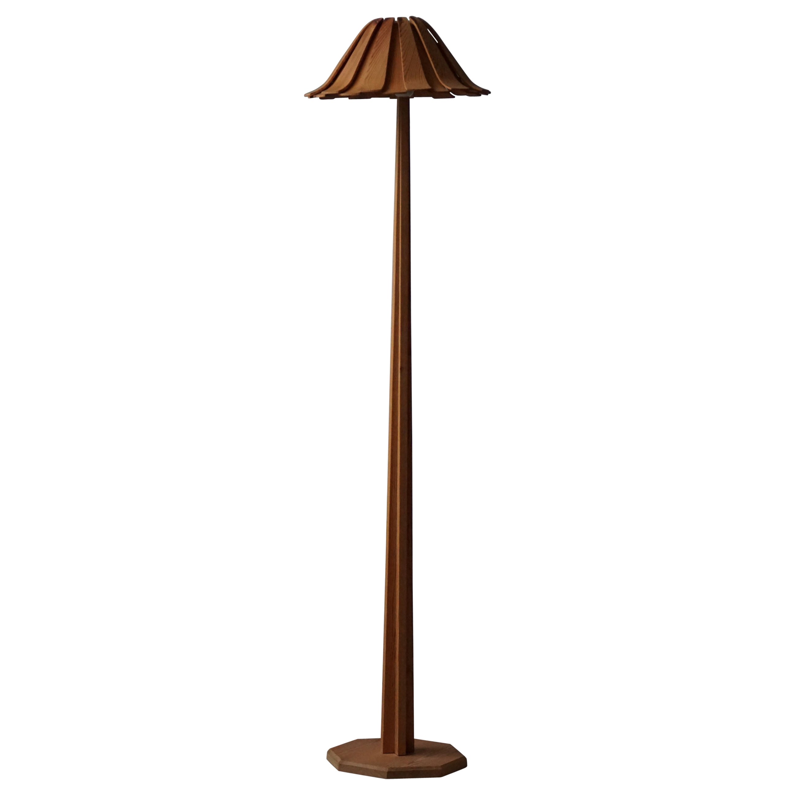 Mid Century Organic Floor Lamp in Pine, Swedish Cabinetmaker, Made in 1960s