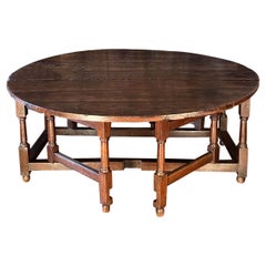 Grande table anglaise rare à pieds en noyer du 17ème siècle