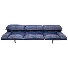 Giovanni Offredi Onda Wave Sofa con tessuto originale Missoni per Saporiti Italia