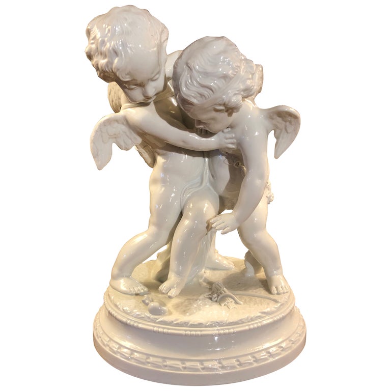 Large Poetic Porcelain Sculpture of Two Putti For Sale at 1stDibs