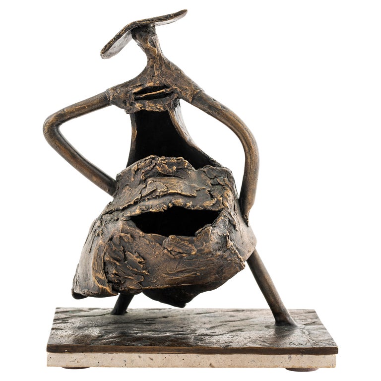 Sculpture moderne abstraite figurative en bronze signée En vente sur 1stDibs