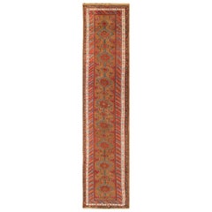 Tapis de couloir persan Bakshaish tribal ancien. 3 pieds 3 po. x 14 pieds 