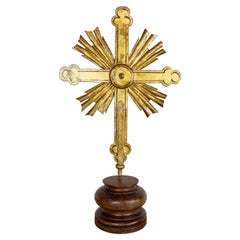 Croix de procession baroque du 18ème siècle en fer doré à grande échelle