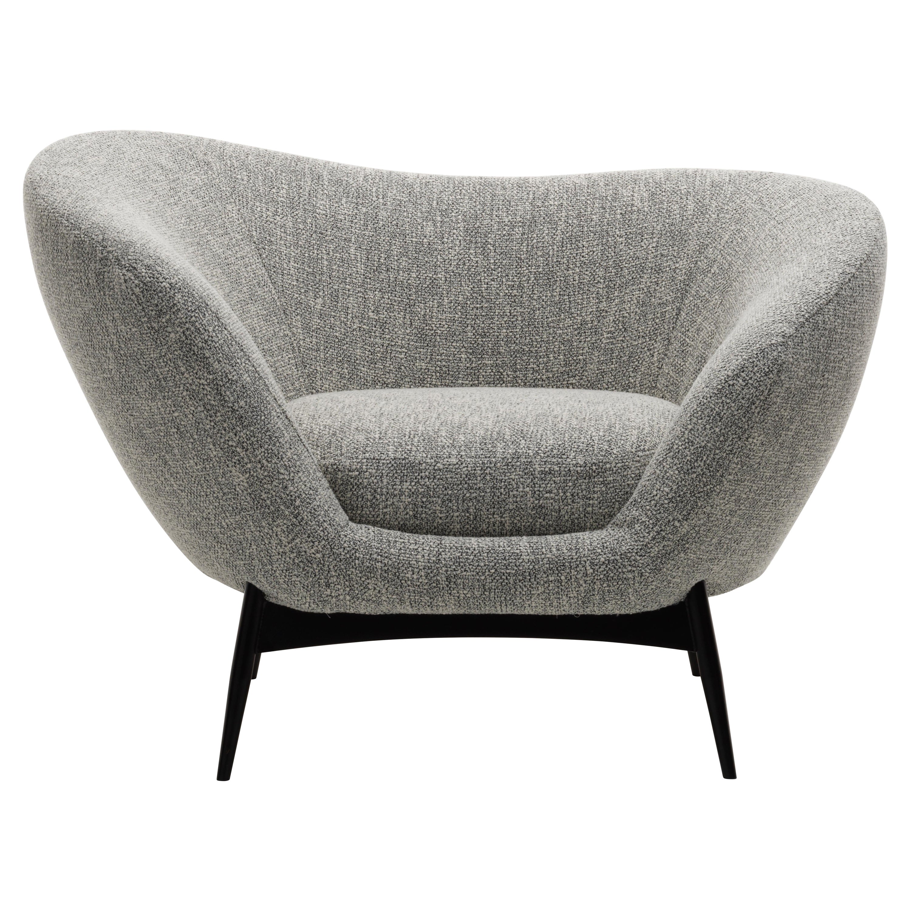 Fauteuil Oltremare avec tapisserie grise extra-gris et pieds noirs mats par Antonio Marras en vente