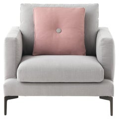 Fauteuil Essentiel Creta gris en tissu d'ameublement avec coussin rose, Sergio Bicego