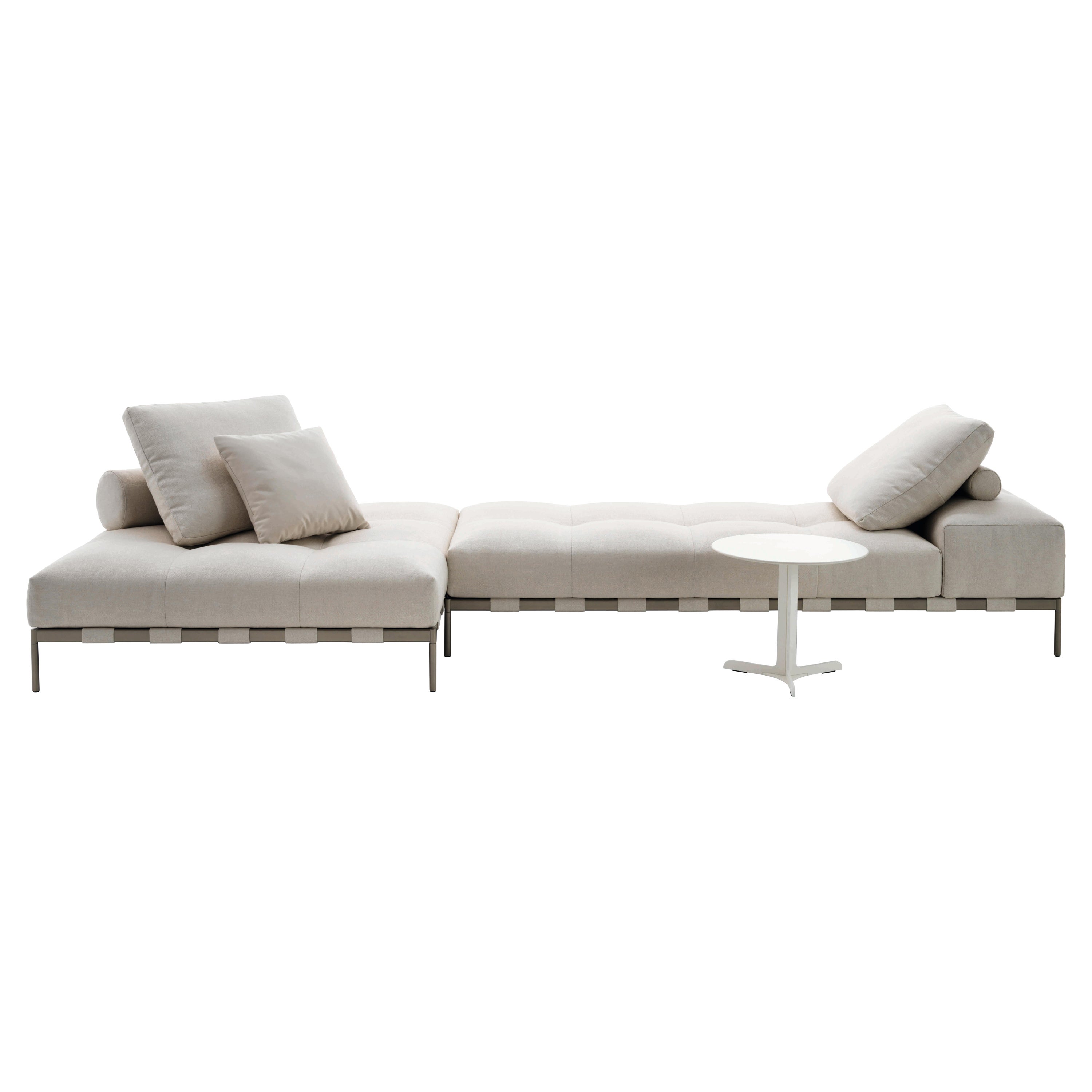 Pixel Light Indoor Sectional Sofa mit zusätzlicher Polsterung und Roll von Sergio Bicego