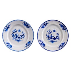 Set of 2 White Faïencerie Plates with Indigo Blue Decorations
