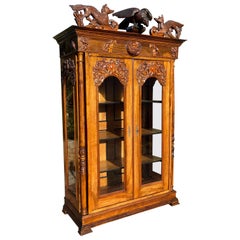 Vitrine en noyer richement sculptée « Le renard et le renard », oeuvre française du 19ème siècle