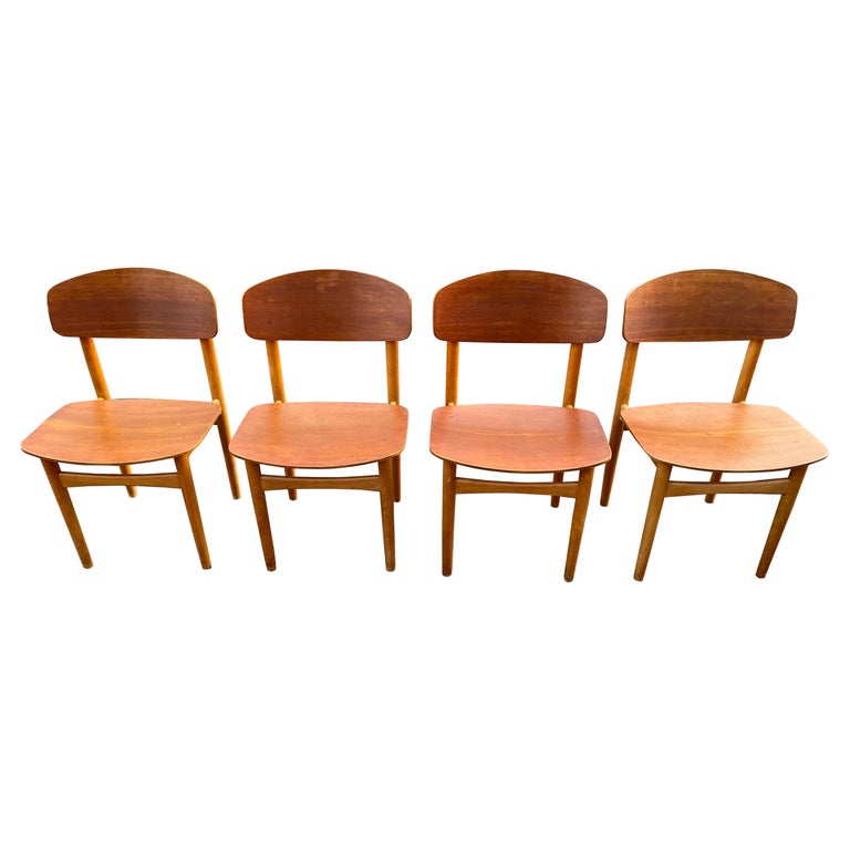 Set of 4 Teak Dining Chairs, Model 122, Designed by Børge Mogensen at