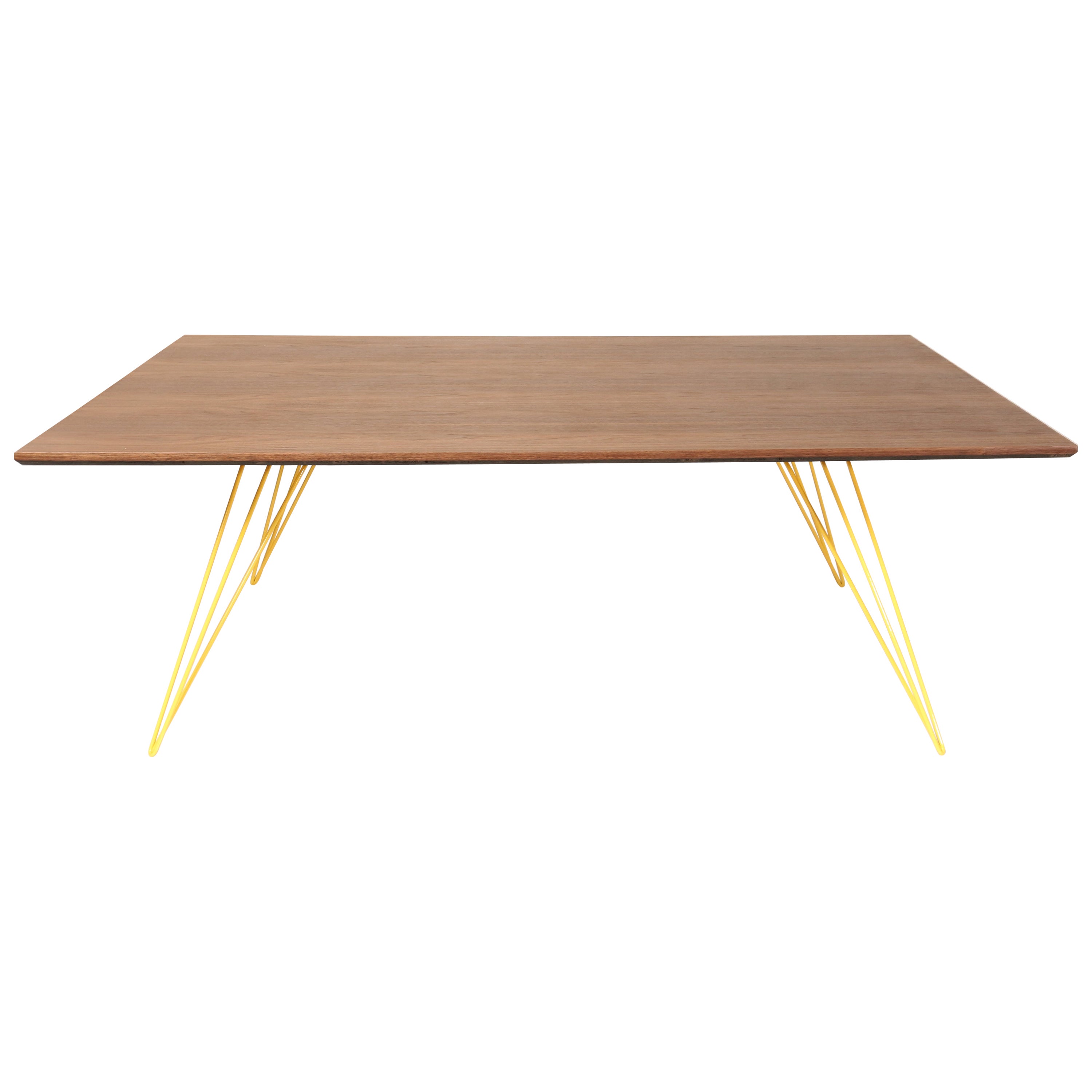 Table basse rectangulaire en noyer jaune à épingle à cheveux Williams en vente