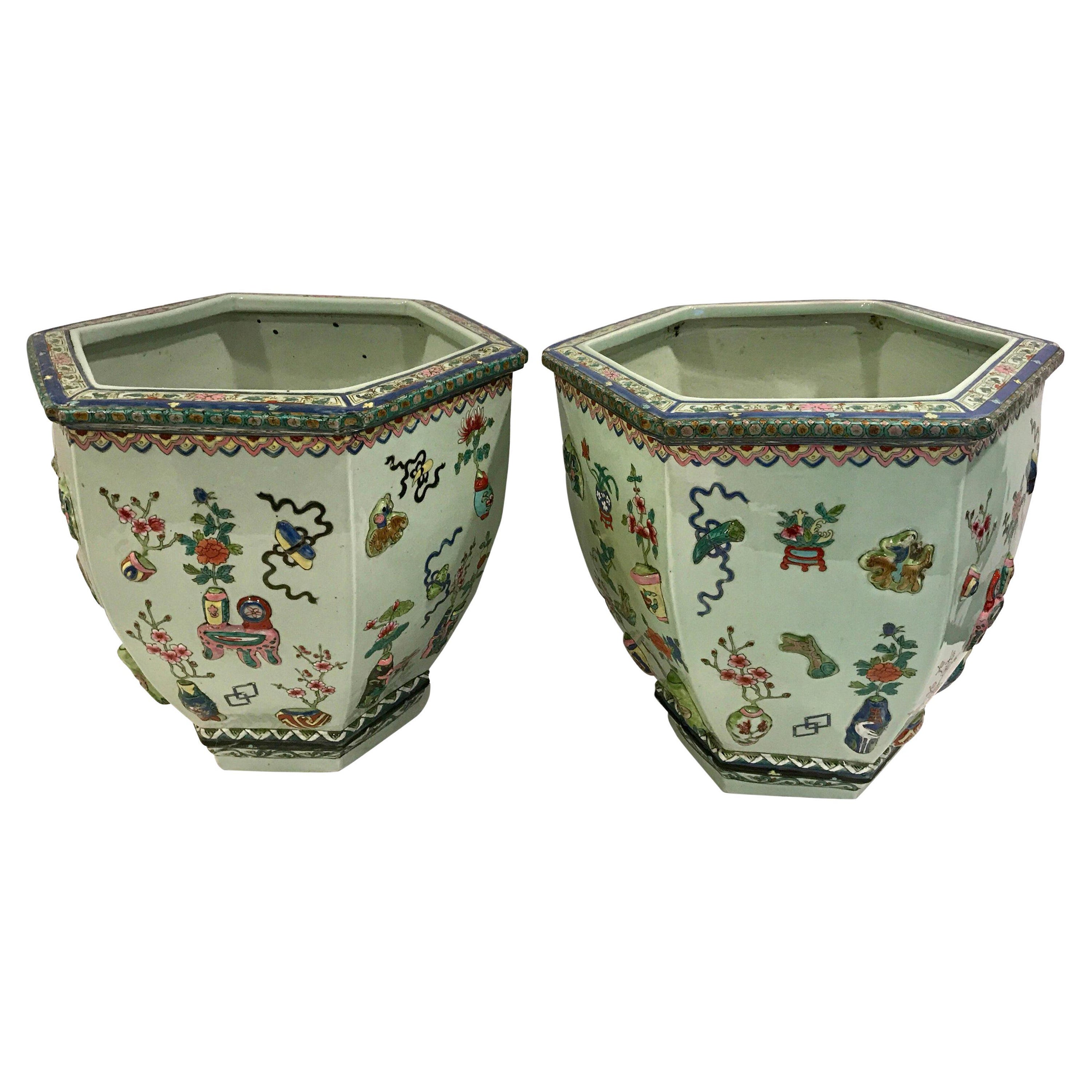 Pair of Chinese Export Famille Verte Jardinières 100 Antique Pattern, Late Qing For Sale