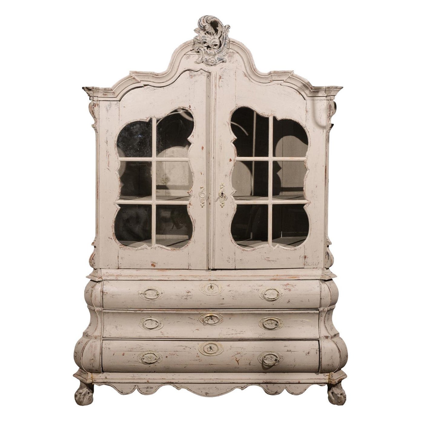 Dutch 1850s Rococo Revival Painted Cabinet with Glass Doors and Bombé Chest For Sale