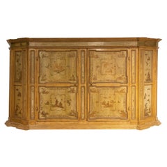 Venetian Rococo Period Green and Ochre Painted Chinoiserie Cabinet
