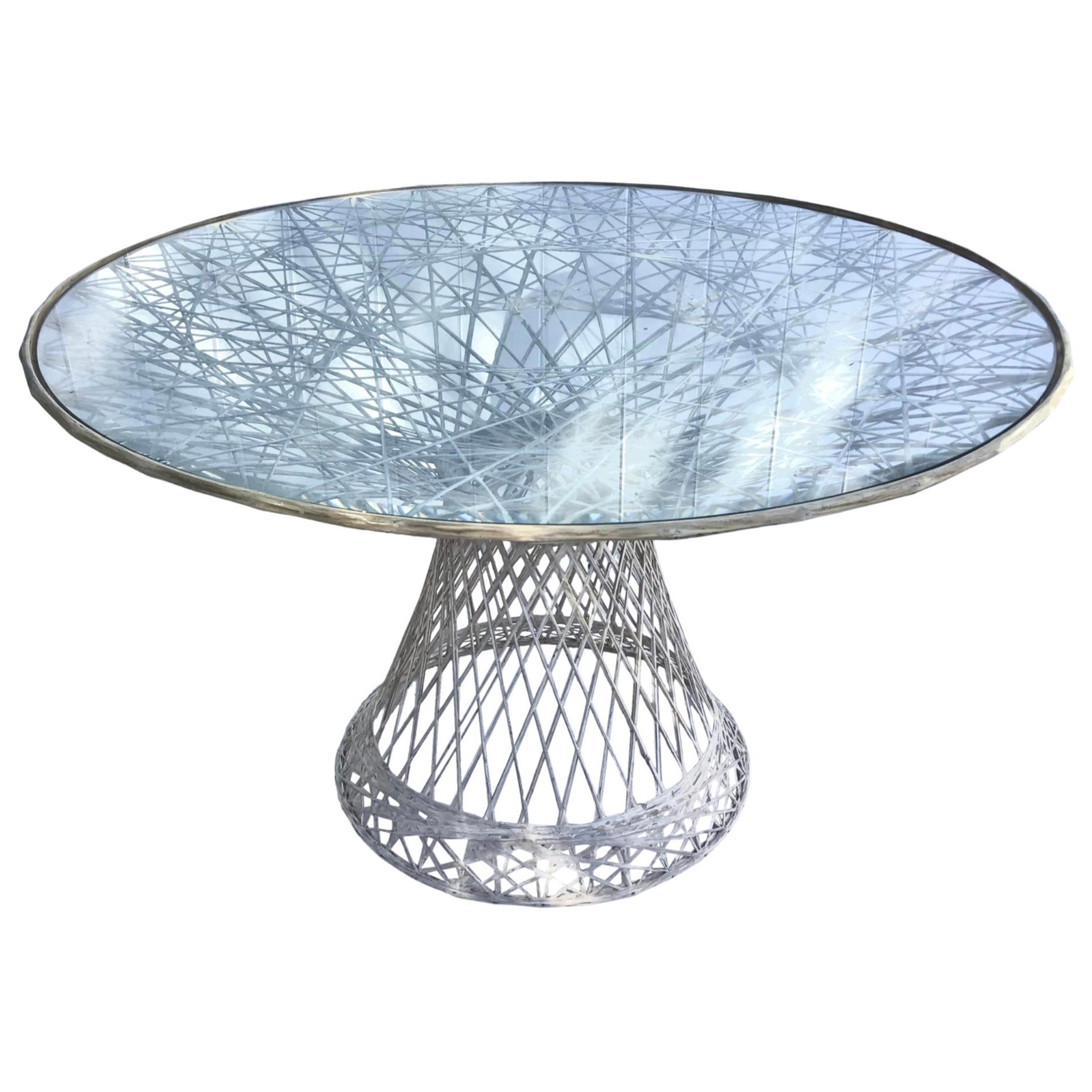 Mid-Century Spun Fiberglass Patio Dining Table For Sale