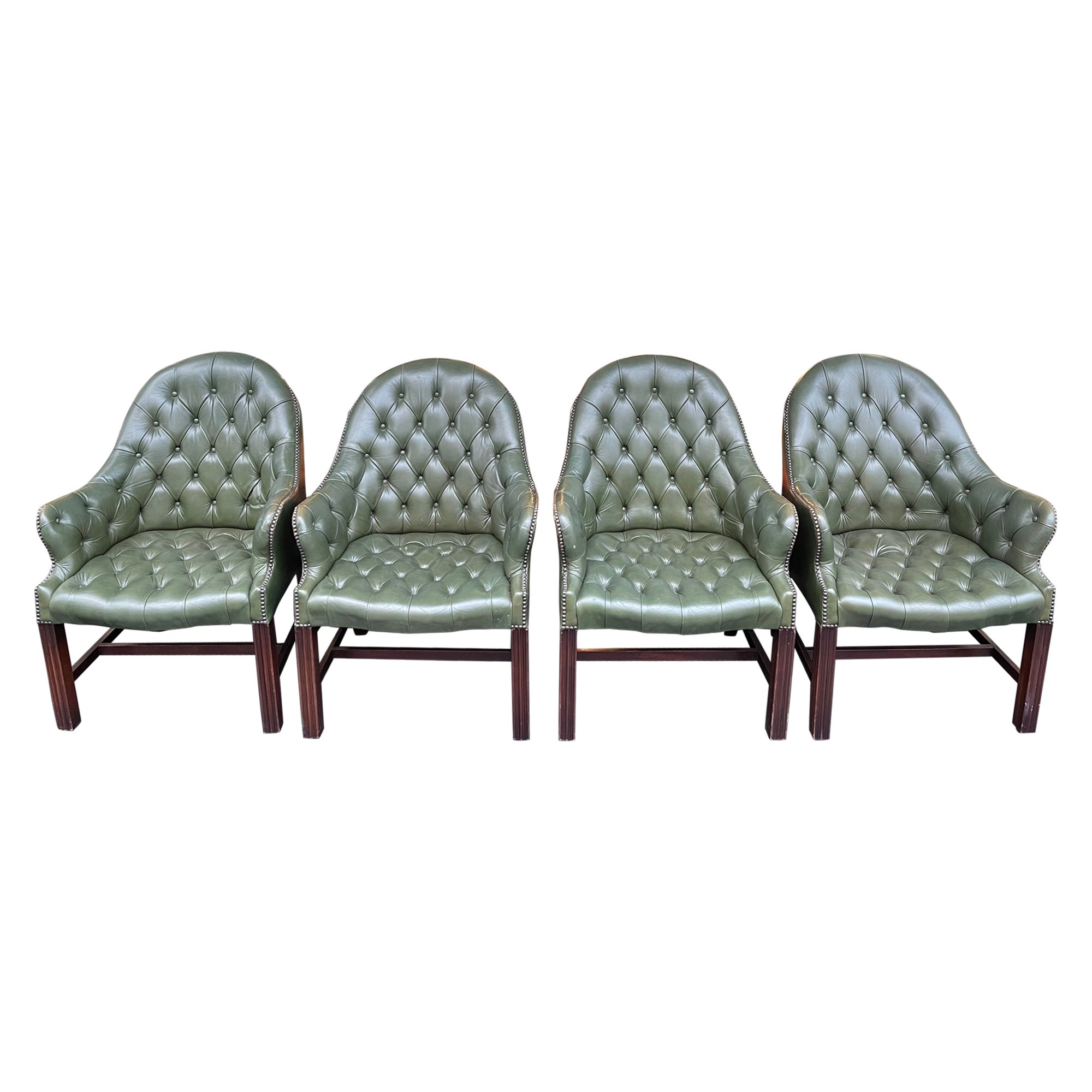 Ensemble de 4 chaises longues / fauteuils anglais Chesterfield, WADE, 20ème siècle en vente