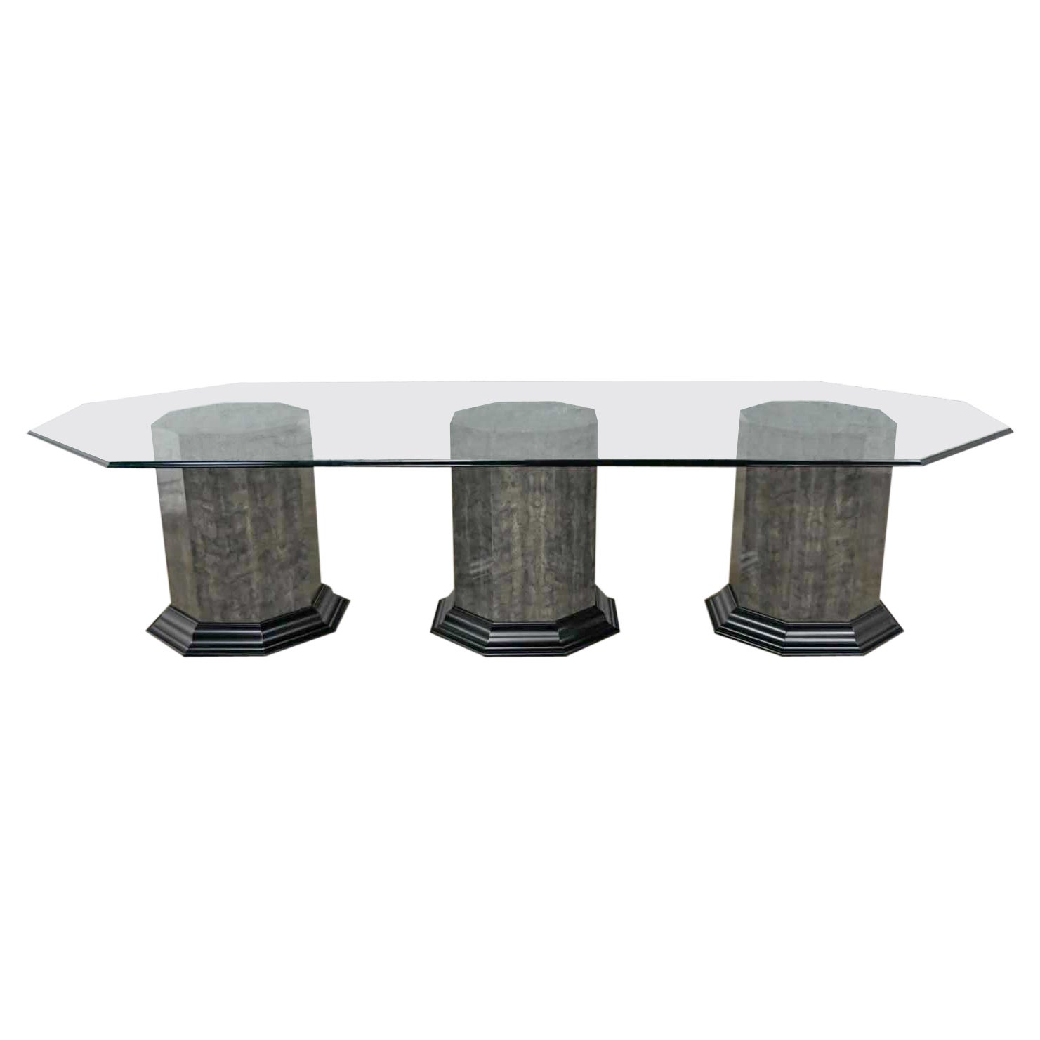 Greek Revival Esstisch Triple Pedestal Base & Elongated Octagon Glasplatte