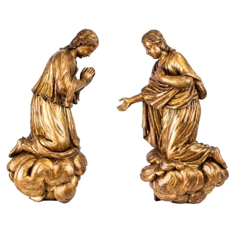 17th Century Pair of Praying Angels Sculpture Wood