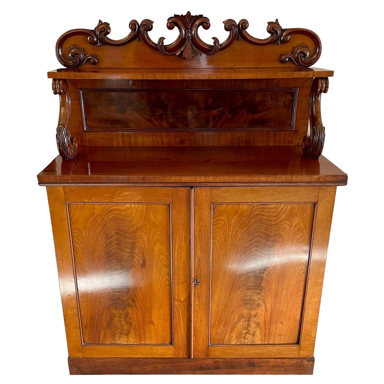Antique Victorian Quality Carved Mahogany Sideboard For Sale at 1stDibs