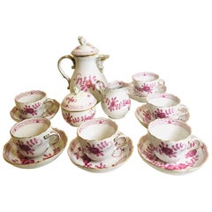 Ensemble de fleurons indiens roses Meissen avec demi-tasse, sucre et crémier et 6 tasses