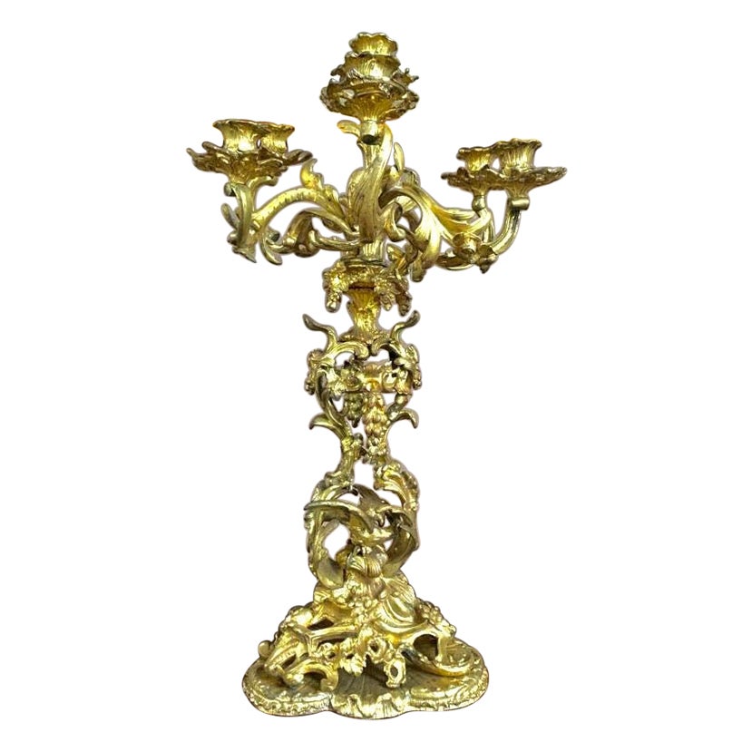 Candelabro in stile Luigi XV in bronzo guilloché del XIX secolo in vendita
