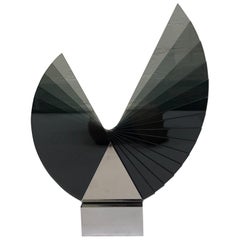 Sculpture en verre fumé et chrome de Runstadler Studios