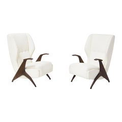 Italian Armchairs in White Bouclè and Sculpture Wood