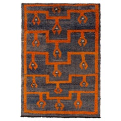 Tapis Tulu vintage gris-bleu, orange à motif géométrique par Rug & Kilim