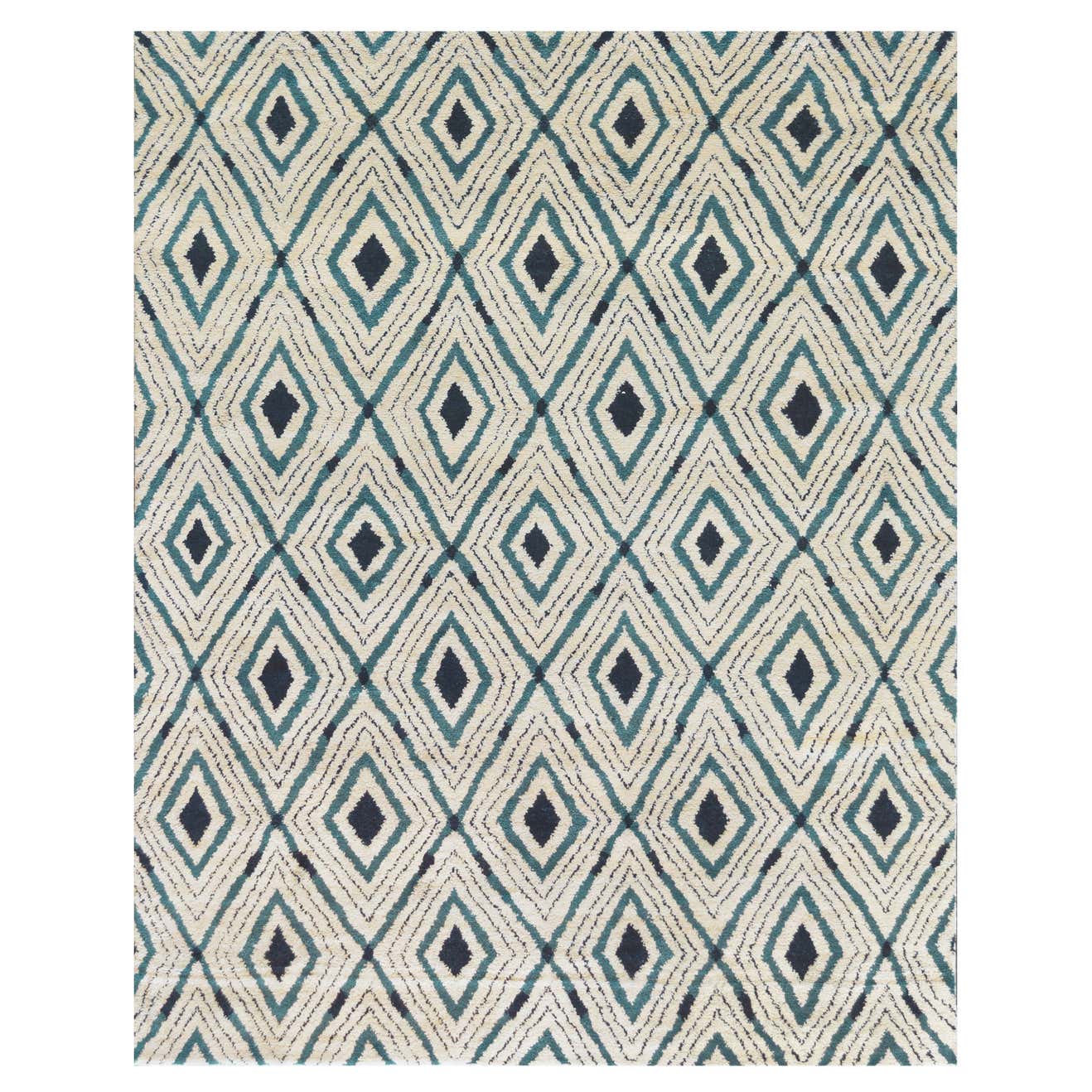 Modern Wool Diamond Pattern Handwoven Rug For Sale at 1stDibs