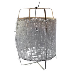 Lámpara colgante con cubierta de papel negro Z11 en gris by Ay Illuminate