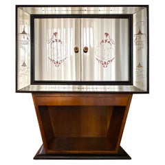 Mid-Century Walnut Cocktail Dry Bar Cabinet, Italy, 1940s