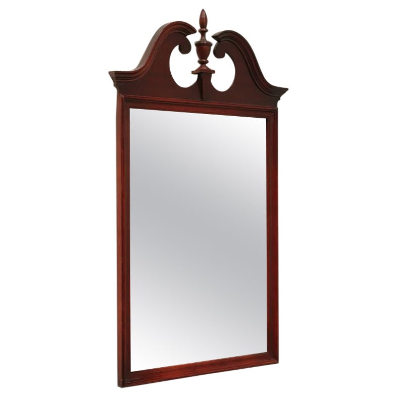 Late 20th Century Mahogany Traditional Federal Style Wall Mirror For Sale