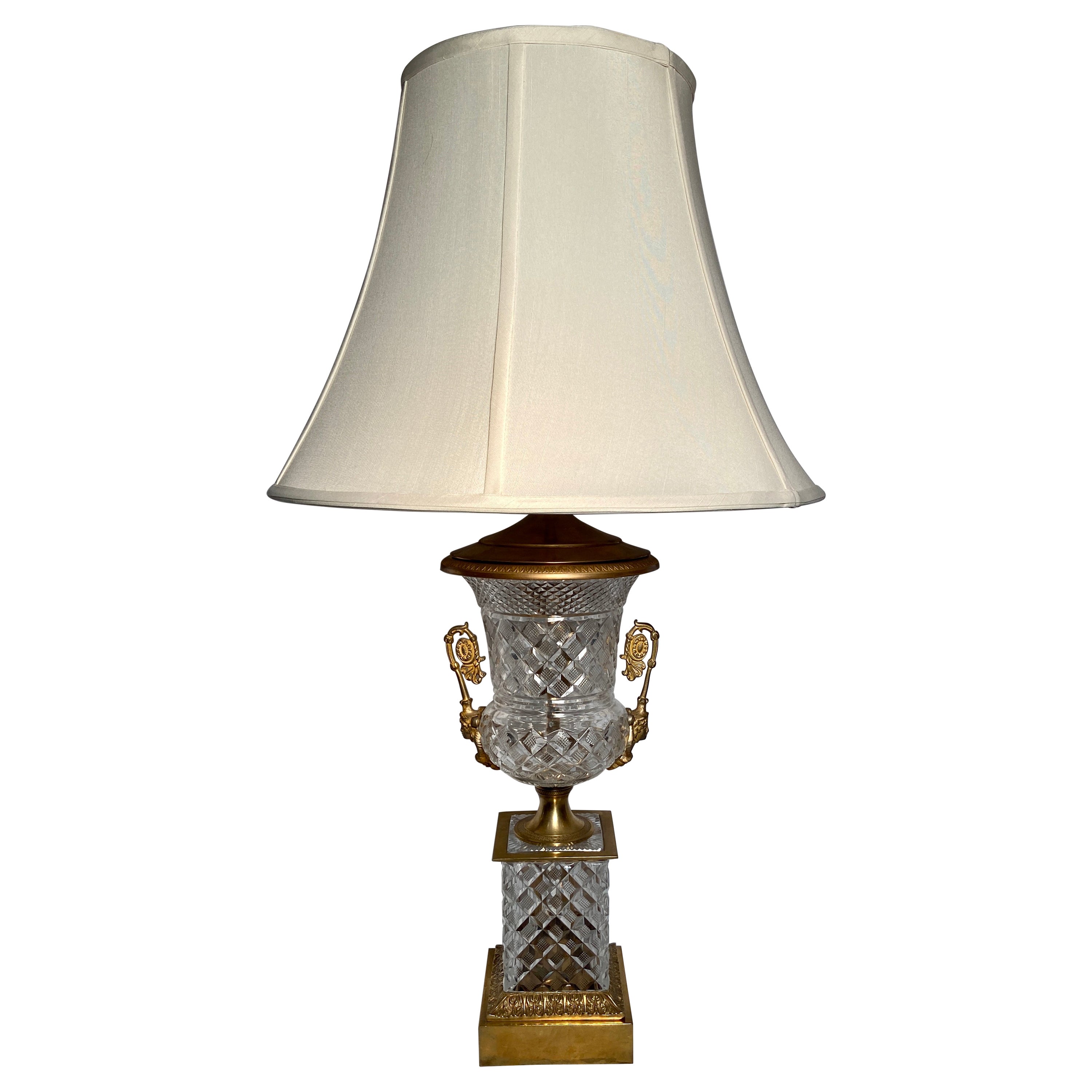 Lampe française ancienne en cristal taillé et bronze doré, vers 1900