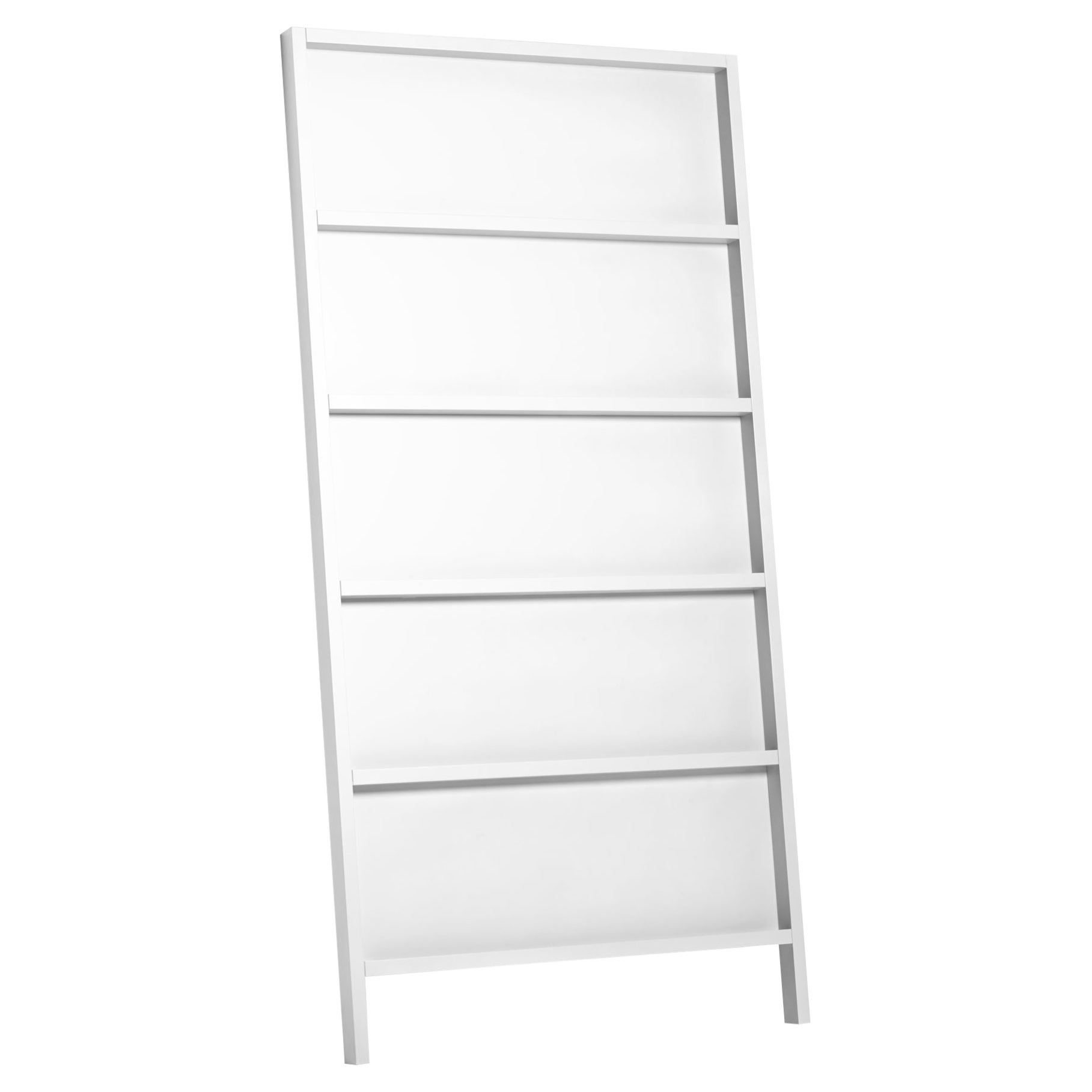 Pequeño armario/estantería de pared Moooi Oblicuo de haya lacada en blanco puro en venta
