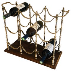 Botellero de metal plateado sobre base de madera, francés, circa 1960