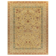 Traditionell inspirierter orientalischer Teppich von Doris Leslie Blau