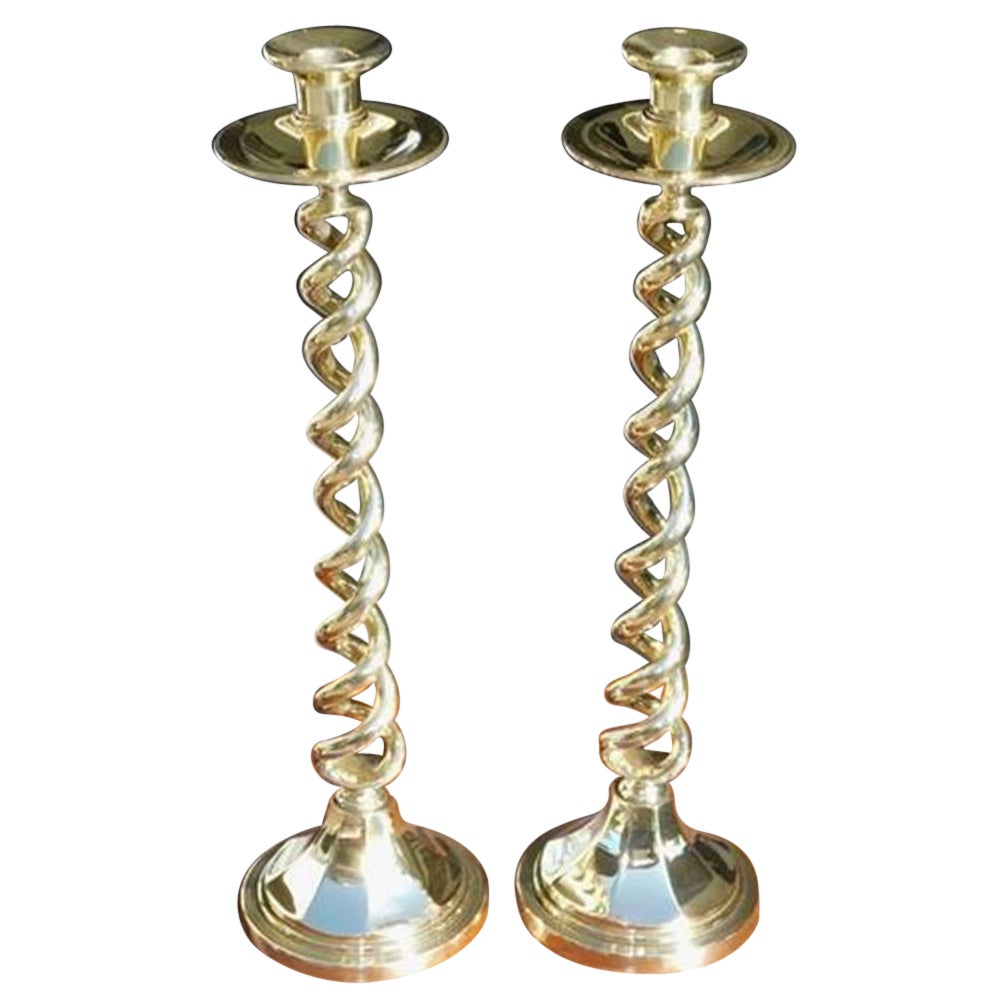 Pair of English Barley Twist Candlesticks with Circular Faceted Bases, C. 1840 For Sale