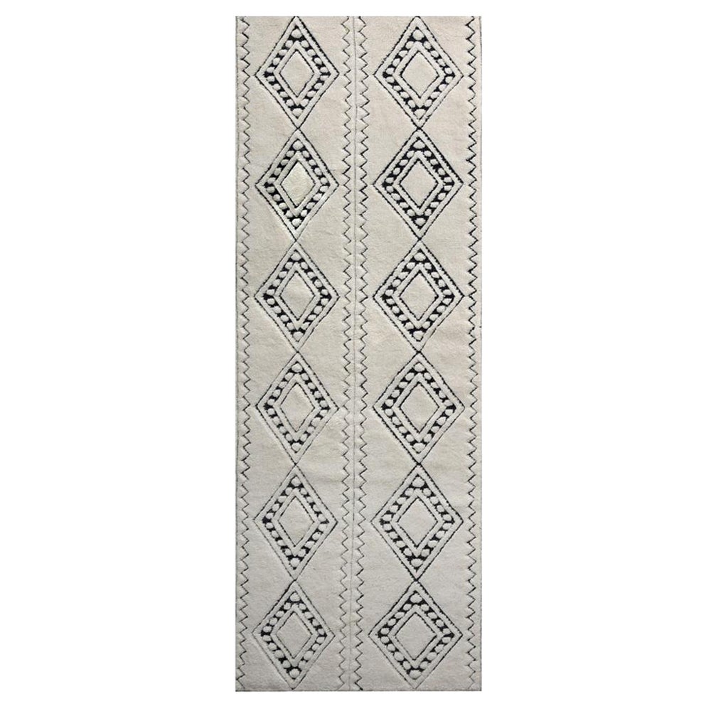 Berber Style Customizable Honeycomb Runner in Cream Small For Sale