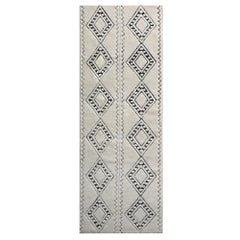 Berber Style Customizable Honeycomb Runner in Cream Small