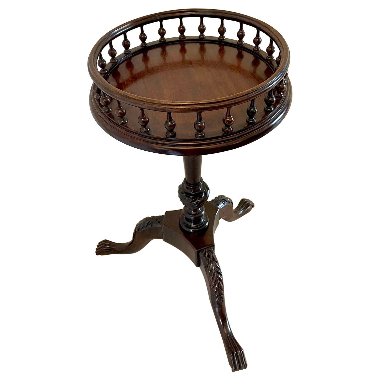 Antique Victorian Quality Mahogany Circular Lamp Table For Sale