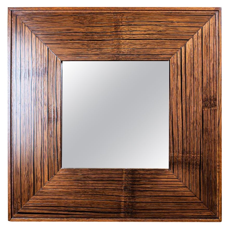 Spiegel aus dem 20. Jahrhundert in quadratischem Originalrahmen aus exotischem Holz im Angebot
