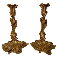 Paar antike französische Goldbronze-Kerzenständer, um 1870-1880